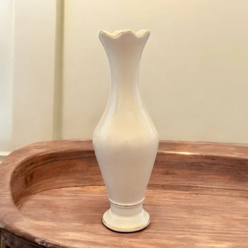 Retired Janbo Spain Porcelain Vase